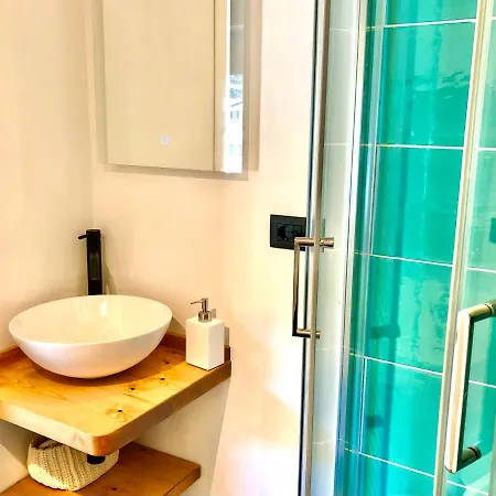 게스트하우스 La Marina Camera Matrimoniale Con Terrazzo Esterno Privato Vista Mare *